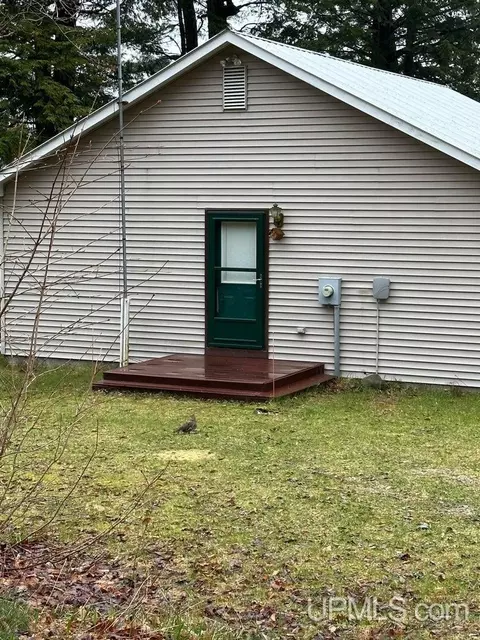 28195 W Maple, Eckerman, MI 49728 photo 5