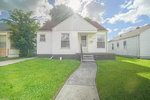 21716 Rausch Ave, Eastpointe, MI 48021