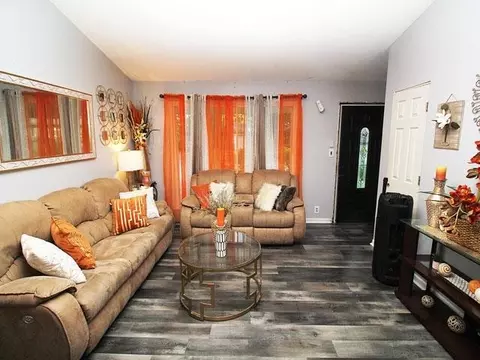 Living - 3601 Gloucester, Flint, MI 48503 photo 1 of 2