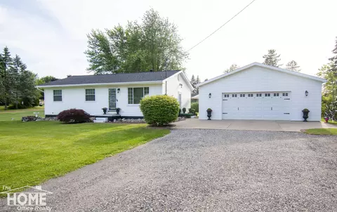 801 Lamb, Perry, MI 48872