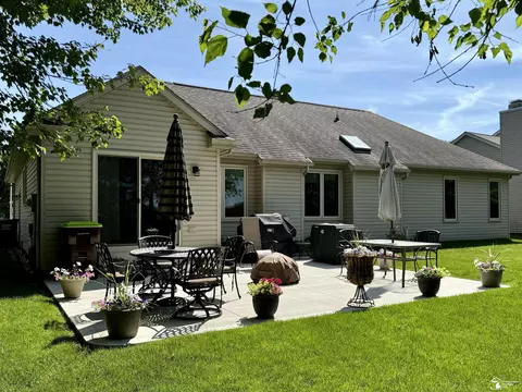 1636 Northridge, Monroe, MI 48162 photo 4