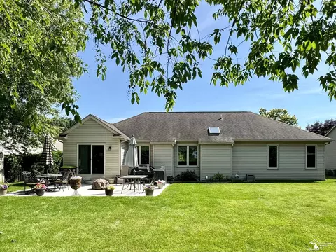 1636 Northridge, Monroe, MI 48162 photo 3