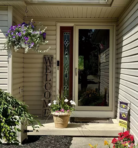 1636 Northridge, Monroe, MI 48162 photo 2