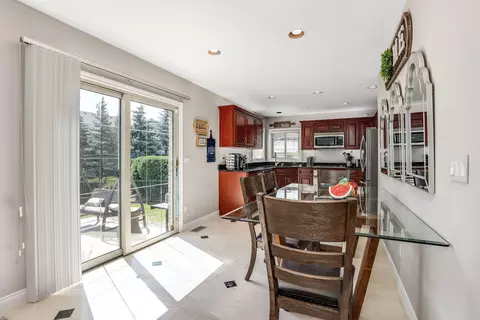 Dining - 48942 Jefferson, Macomb, MI 48044 photo 2 of 2