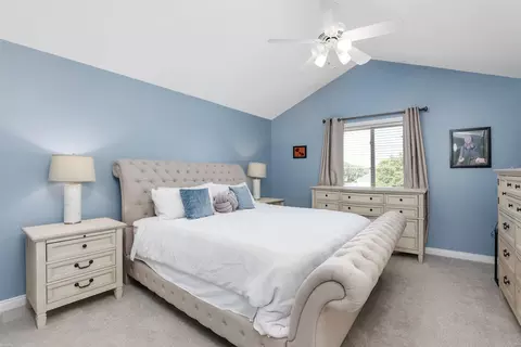 Bedroom - 48942 Jefferson, Macomb, MI 48044 photo 2 of 5