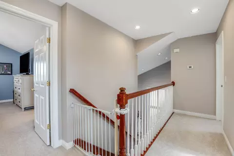 Entry Way - 48942 Jefferson, Macomb, MI 48044 photo 3 of 3