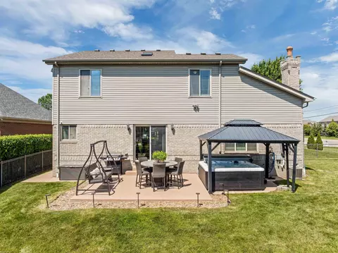 Exterior - 48942 Jefferson, Macomb, MI 48044 photo 6 of 7