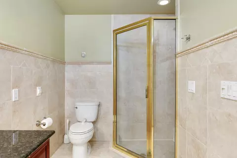 Bath - 48942 Jefferson, Macomb, MI 48044 photo 3 of 4
