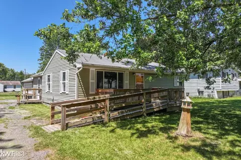 2138 Hillsdale, Davison, MI 48423