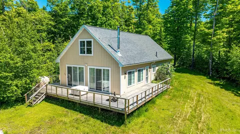 11426 Redridge Crk, Atlantic Mine, MI 49905