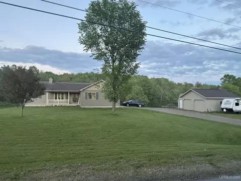 1320 N N Riv, Iron River, MI 49935