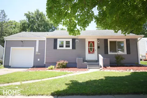 1011 N Dewey, Owosso, MI 48867