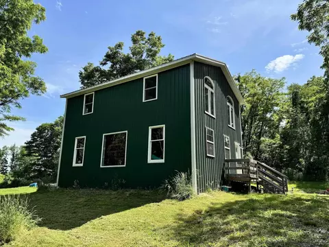 2507 S Waldron, Hudson, MI 49247