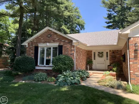 11151 Masonic, Warren, MI 48093