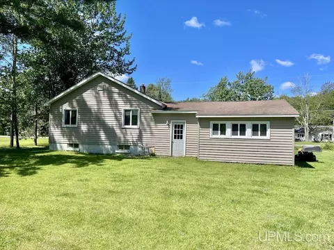 6690 M, Escanaba, MI 49829 photo 25