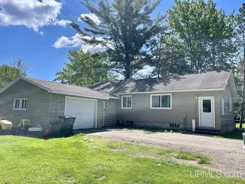6690 M, Escanaba, MI 49829