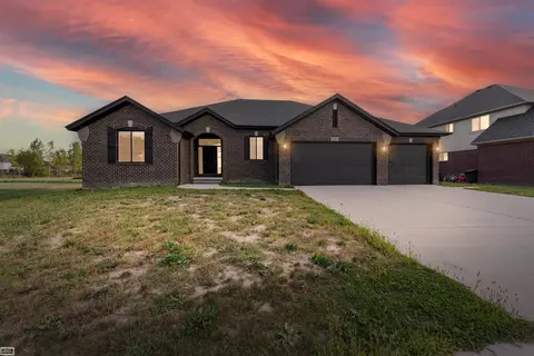 32160 Kenny, New Baltimore, MI 48047