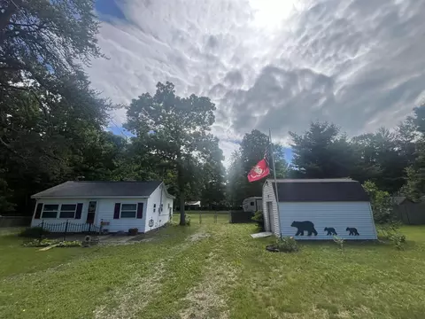 4264 N Oak Flts, Harrison, MI 48625 photo 2