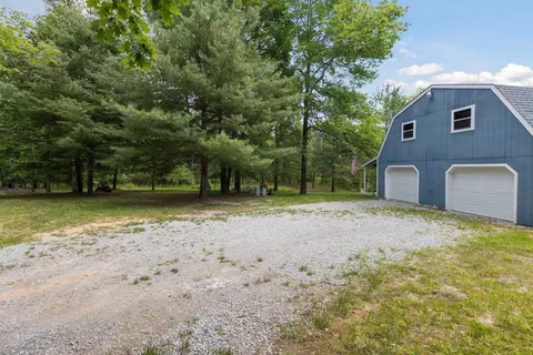 5256 Riverside Dr, Gladwin, MI 48624 photo 3