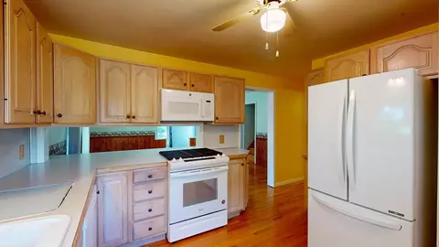 Kitchen - 4161 E Dodge, Clio, MI 48420 photo 4 of 4