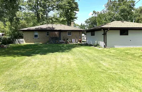Exterior - 23368 Mapleview, Macomb, MI 48042 photo 5 of 6