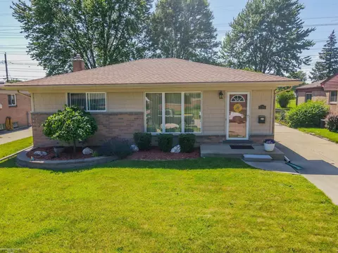 31265 Iroquois, Warren, MI 48088
