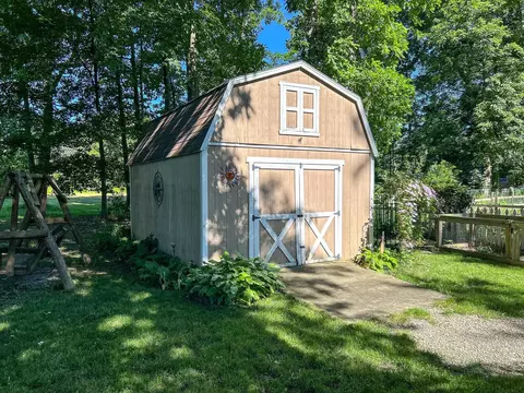 2044 Cambrian, Flint, MI 48532 photo 8