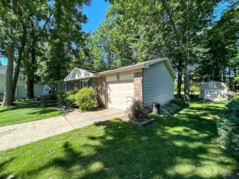 2044 Cambrian, Flint, MI 48532 photo 3