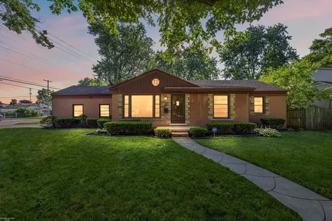 28003 Grant, Saint Clair Shores, MI 48081
