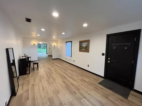 Entry Way - 37217 Ecorse, Romulus, MI 48174 photo 1 of 1