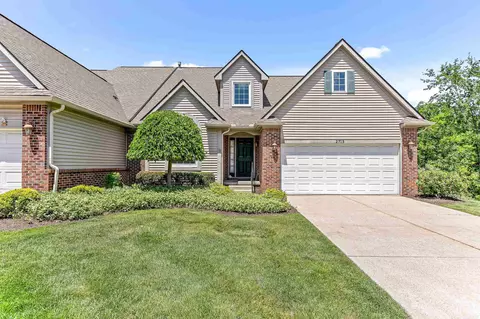 2713 Aralia, Howell, MI 48855
