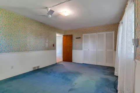 Bedroom - 6187 Torrey, Flint, MI 48507 photo 2 of 7