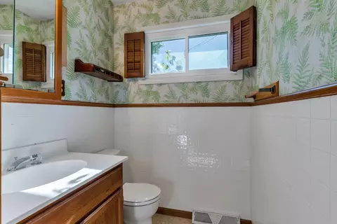 Bath - 6187 Torrey, Flint, MI 48507 photo 1 of 2