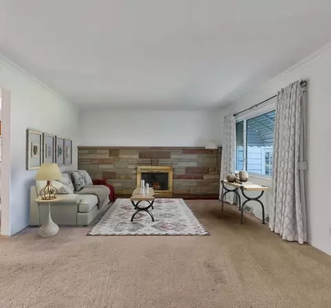 Living - 6187 Torrey, Flint, MI 48507 photo 6 of 7