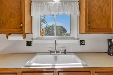 Kitchen - 6187 Torrey, Flint, MI 48507 photo 3 of 4