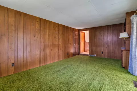 Living - 6187 Torrey, Flint, MI 48507 photo 4 of 7