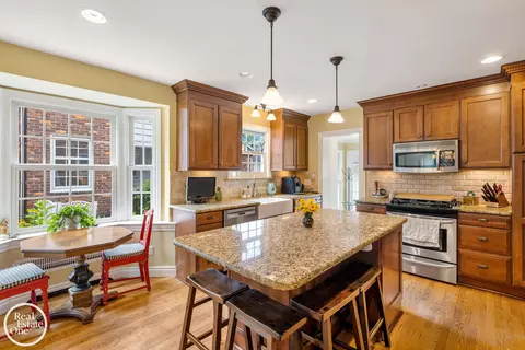 287 Mcmillan, Grosse Pointe Farms, MI 48236 photo 17