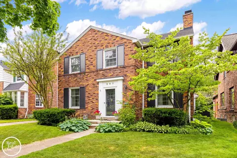 287 Mcmillan, Grosse Pointe Farms, MI 48236 photo 3