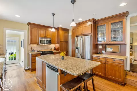 287 Mcmillan, Grosse Pointe Farms, MI 48236 photo 19