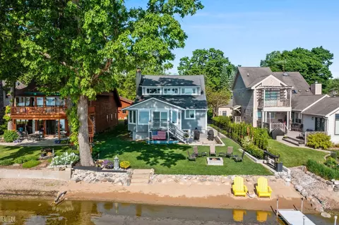 715 Mcdougal, Waterford, MI 48327