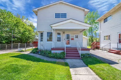 21906 Ridgeway, Saint Clair Shores, MI 48080