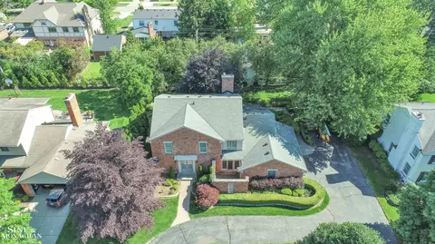 54 Willow Tree, Grosse Pointe Shores, MI 48236 photo 2