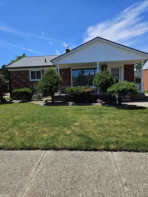 26131 Linwood, Roseville, MI 48066