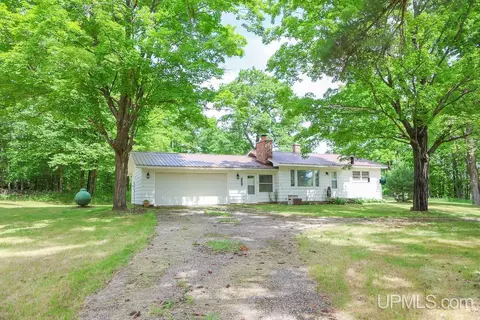 N10429 Norway Lake, Felch, MI 49831
