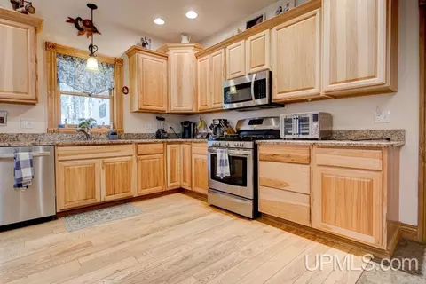 2893 14th, Escanaba, MI 49829 photo 10