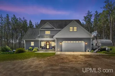 2893 14th, Escanaba, MI 49829