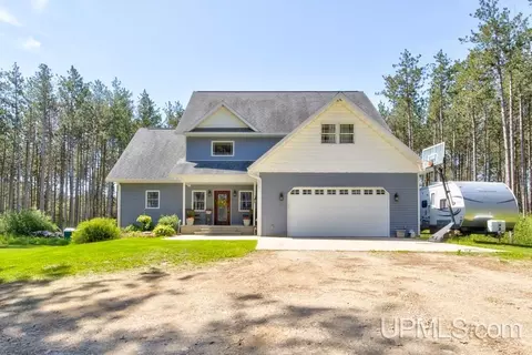 2893 14th, Escanaba, MI 49829 photo 4