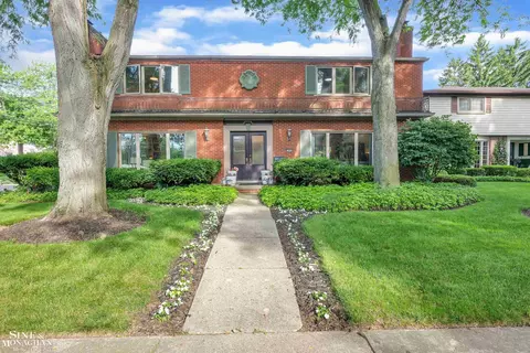 19765 Wedgewood, Grosse Pointe Woods, MI 48236