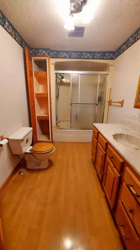Bath - 3301 Ringle, Akron, MI 48701 photo 1 of 1