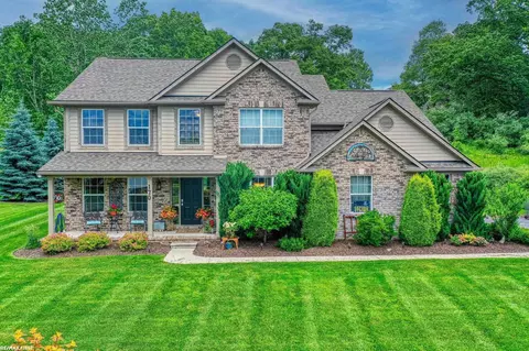 170 Willow Lk, Oxford, MI 48371